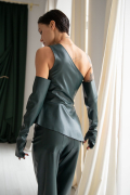 Dakota Asymmetry Top